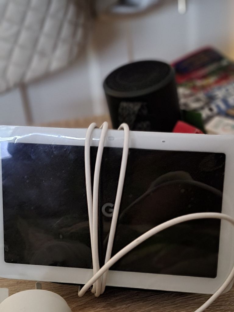 Google Nest Hub Smart Display - White, Good Condition