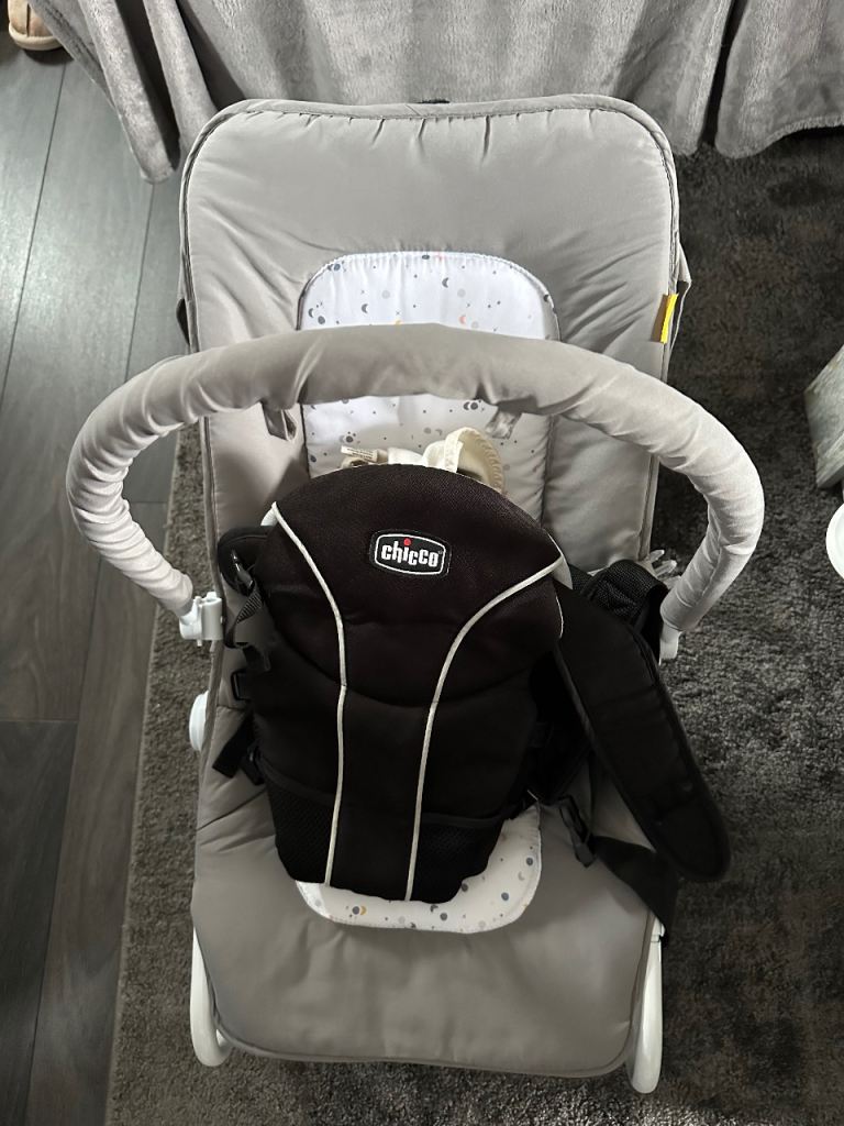 Baby Bouncer & Chicco Carier