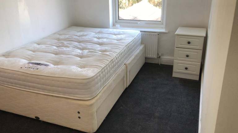 3Bed 2Rec. Terraced house to rent in Kettering - Sackville Street