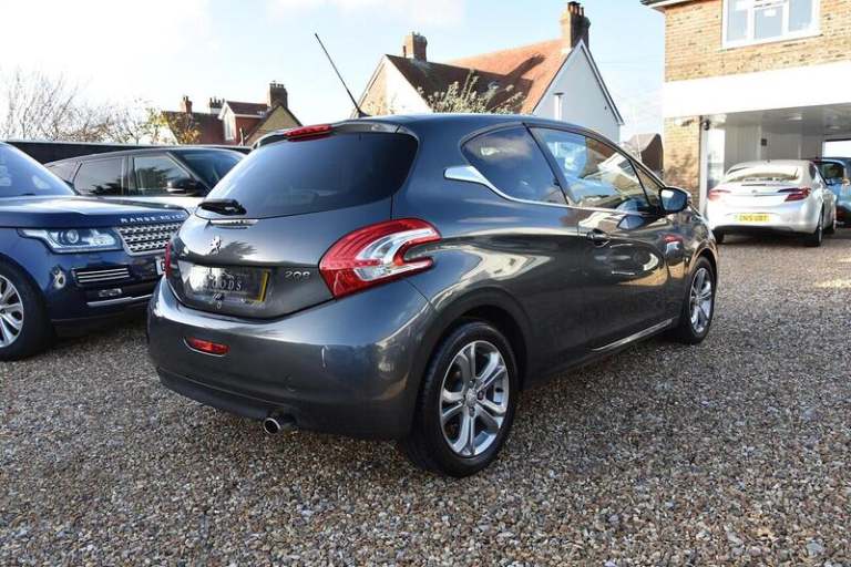2014 Peugeot 208 1.2 VTi Allure 3dr HATCHBACK PETROL Manual