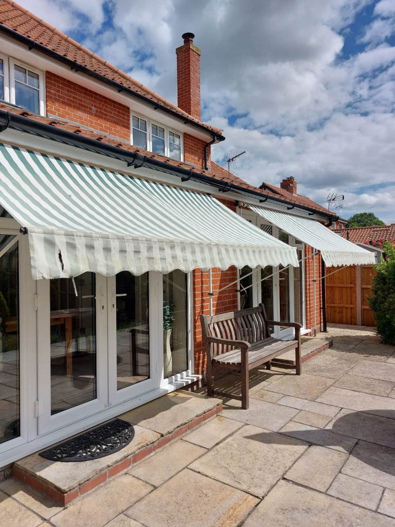 3.0m Manual Awning, Green and White