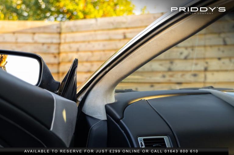 ASTON MARTIN DB9 5.9 - 13 Stamp service portfolio - Future classic by Aston