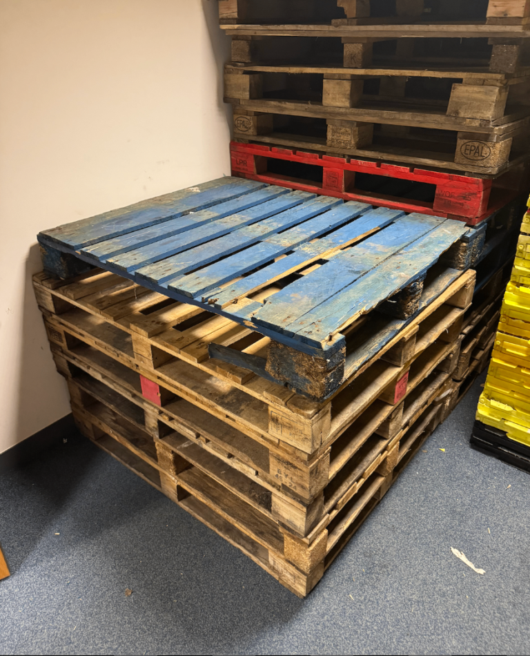 Wooden Pallets 1200 x 1000mm – £5 Each – Approx 30 Available