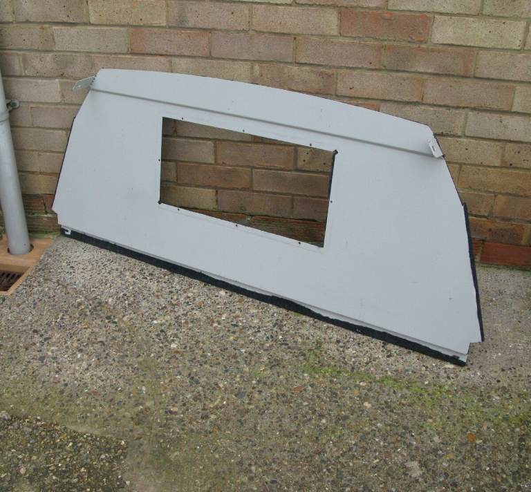 FREE - Astra Van Mk5 Metal Bulkhead