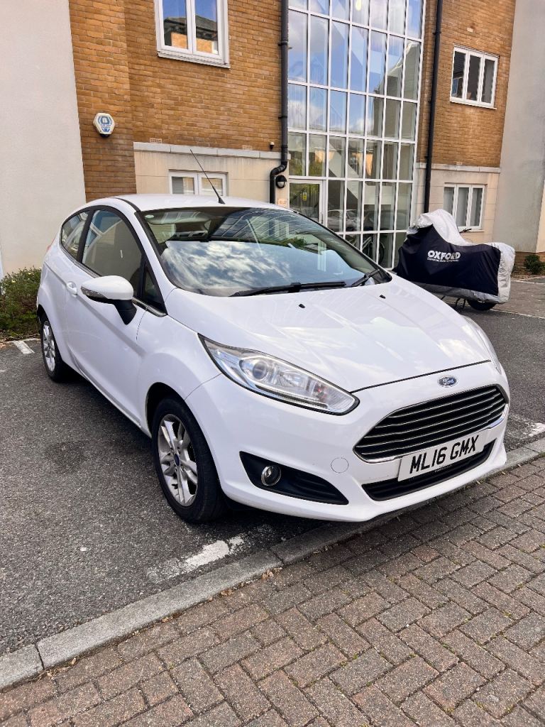 Ford, FIESTA, Hatchback, 2016, Semi-Auto, 1597 (cc), 3 doors
