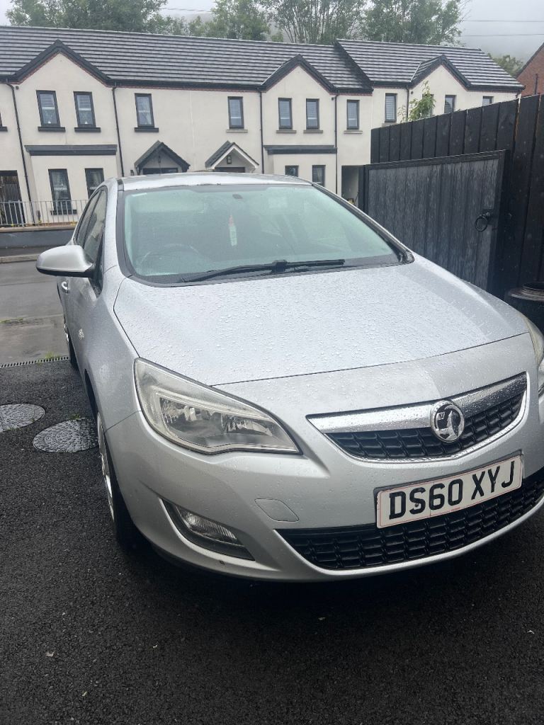 Vauxhall, ASTRA, Hatchback, 2011, Manual, 1598 (cc), 5 doors