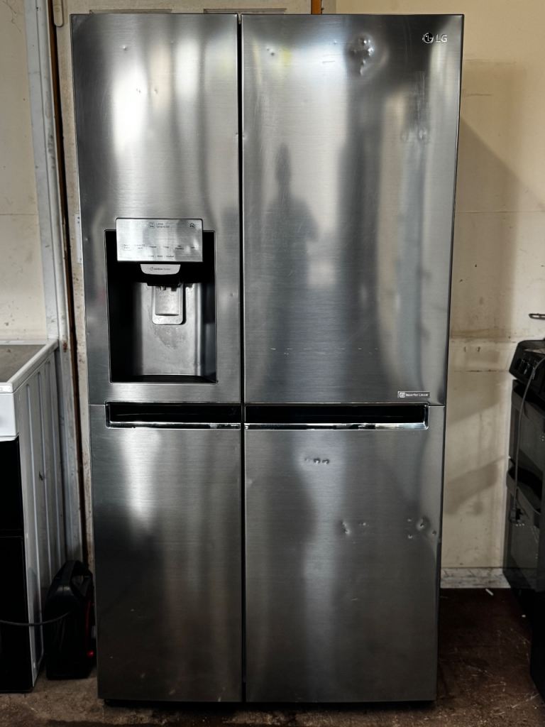 LG American fridge freezer ice/water dispenser Nona plumb 3 months warranty 
