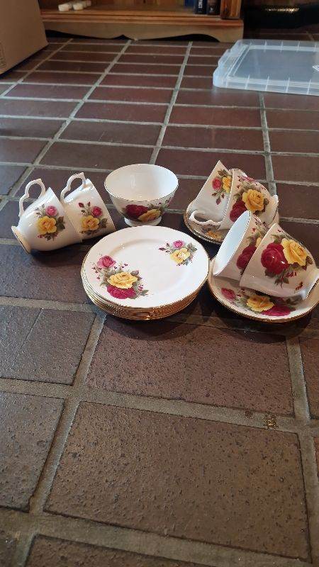 Vintage Queen Anne Bone China Tea Set – Made in England