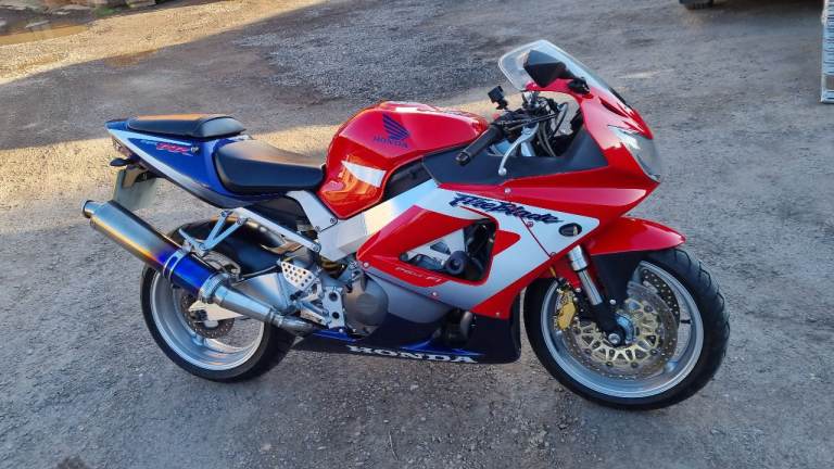 Can deliver px welcome Honda cbr 929 rr fireblade 