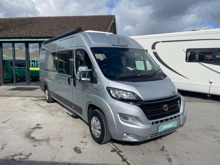 Sunlight Cliff 640 3 Berth 4 Belt Rear Transverse Bed Dinette Conversion Camperv