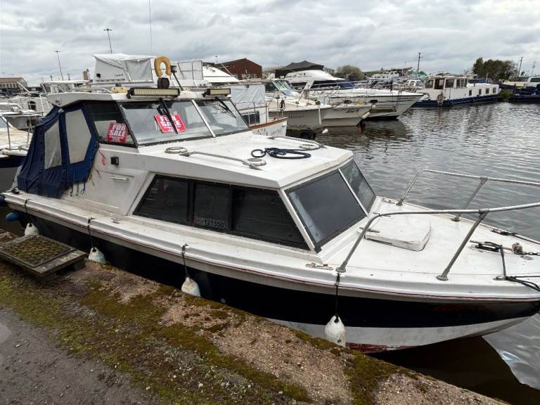 Birchwood 22 aft- cockpit cruiser "UH-OH"