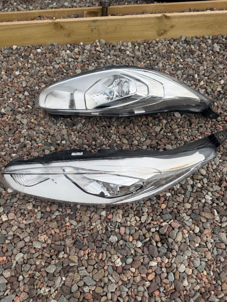 MK7 Fiesta headlights 