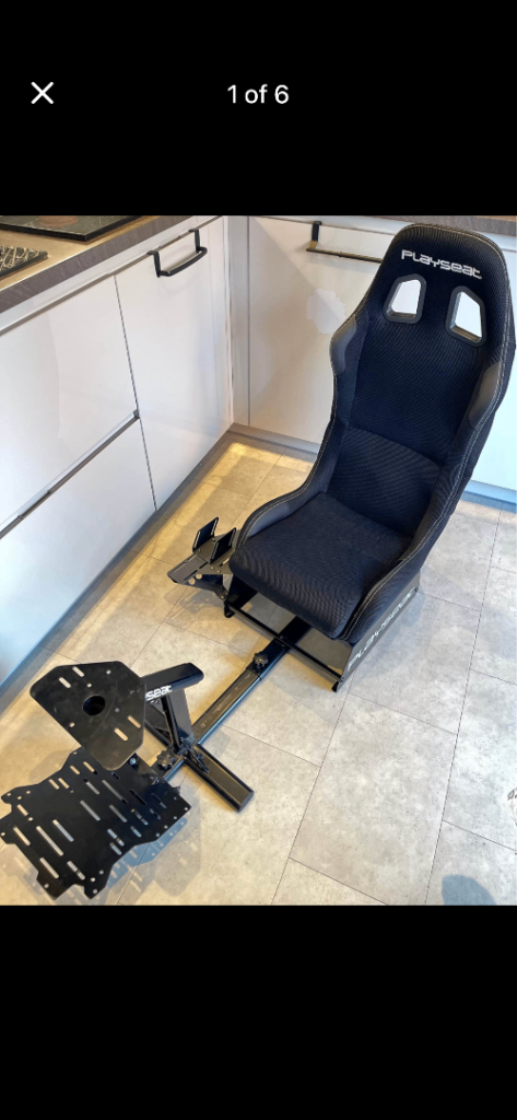 Playseat Evolution Actifit Sim setup