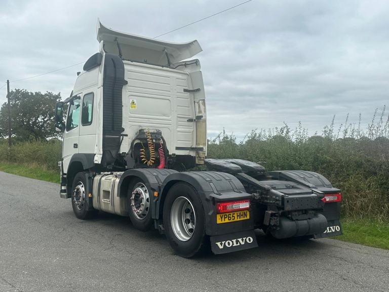 Volvo FM450 6 X 2 Tractor Unit