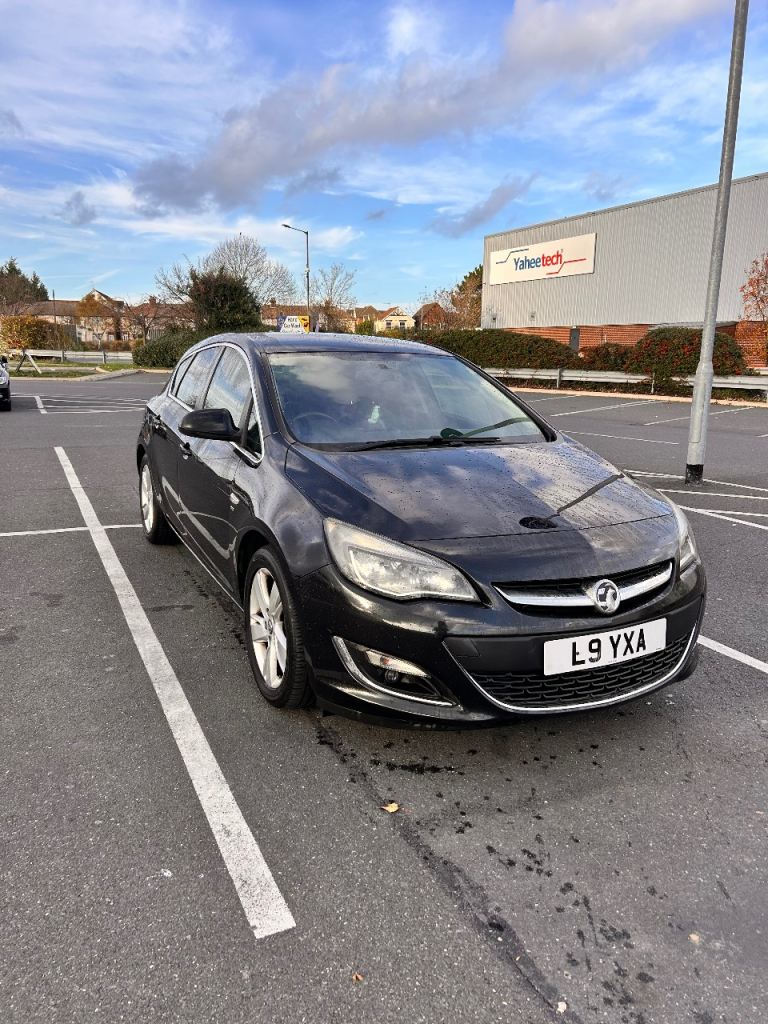 Vauxhall, ASTRA, Hatchback, 2015, Manual, 1598 (cc), 5 doors