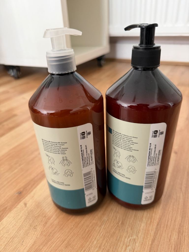 set of 2, New Eight triple Eight Coconut Milk Shampoo and conditoner Bottles each 1000ml