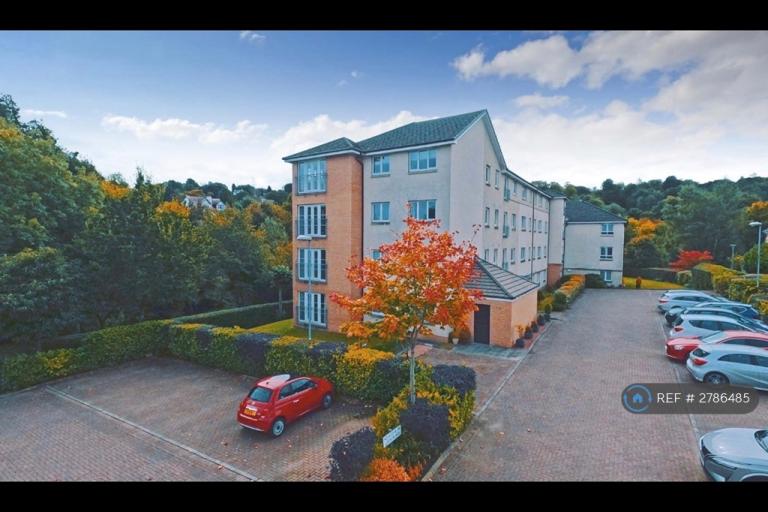 2 bedroom flat in Loch Place, Bridge Of Weir, PA11 (2 bed) (#2786485)