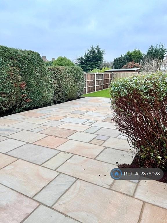 3 bedroom house in Chastilian Road, Dartford, DA1 (3 bed) (#2876028)