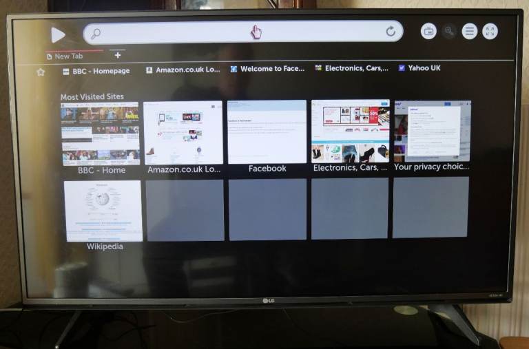 LG Smart TV 43UF680V 1080p Smart TV 43", Screen LG LC430EGE OK Spares or Repair - Norwich