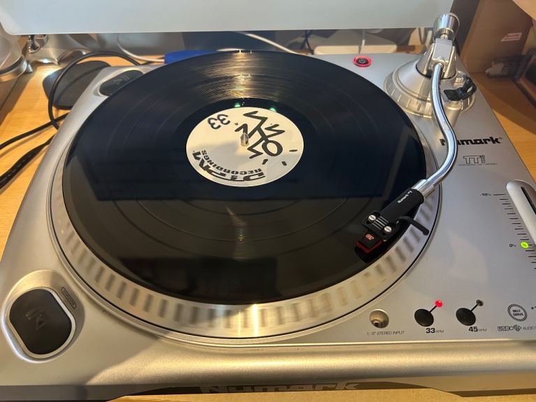 Numark TT USB Turntable 