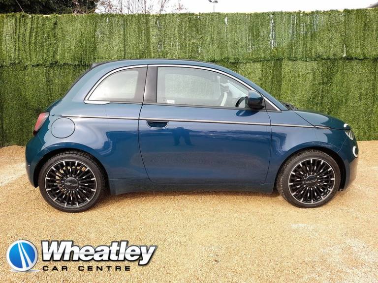 2022 Fiat 500e C La Prima Convertible Electric Automatic