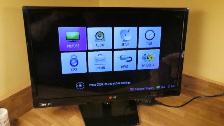 image for LG 22 inch IPS LED TV 22MA33D Perfect Freeview TV for where there is Limited Space