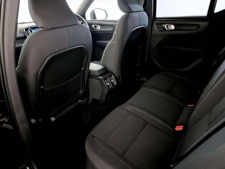 2022 Volvo XC40 Recharge 69kWh Core Auto 5dr Automatic SUV Electric Automatic