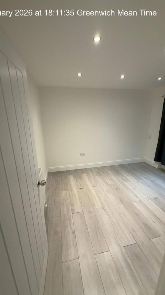 4 Bed Flat, Court Wood Lane, CR0