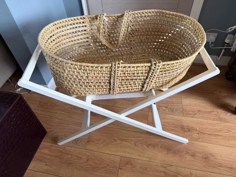 Mamas and Papas Deluxe Moses Basket / Carry Cot Stand.