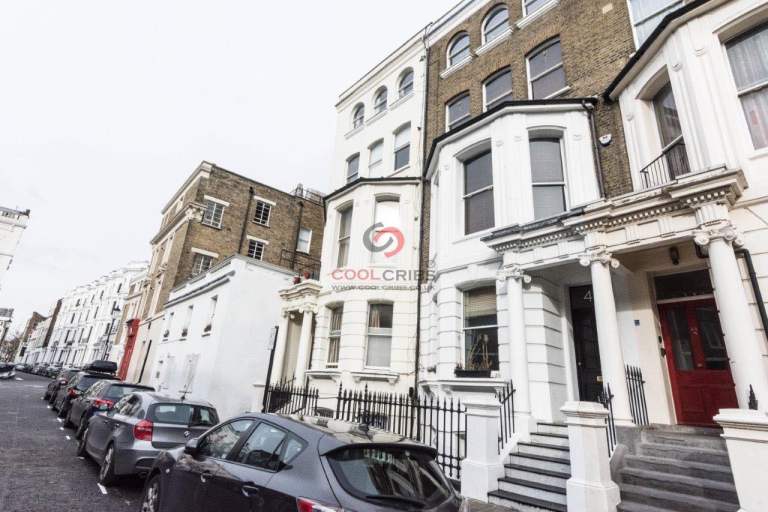 Two Bedroom Apartment – Powis Square, Notting Hill, W11 2AX Ref: 976