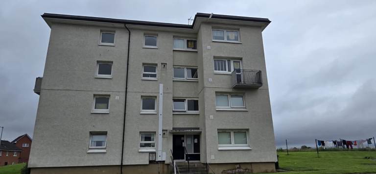 well-presented 3-bedroom family home located in a popular and convenient residential area.