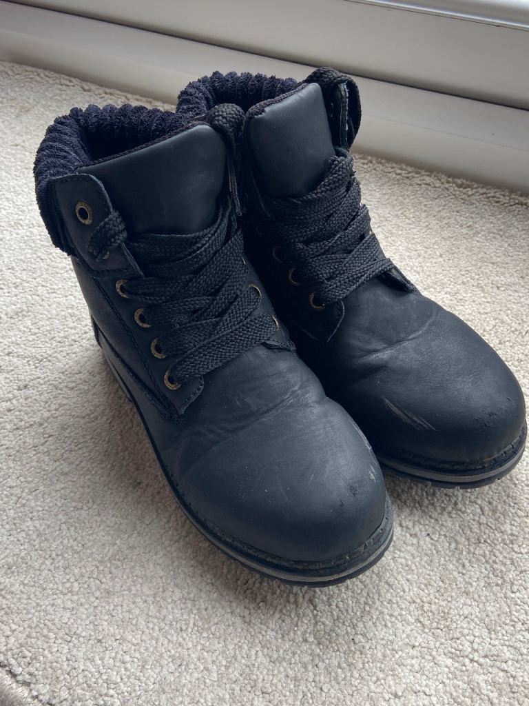 Size 3 Girls Boots 