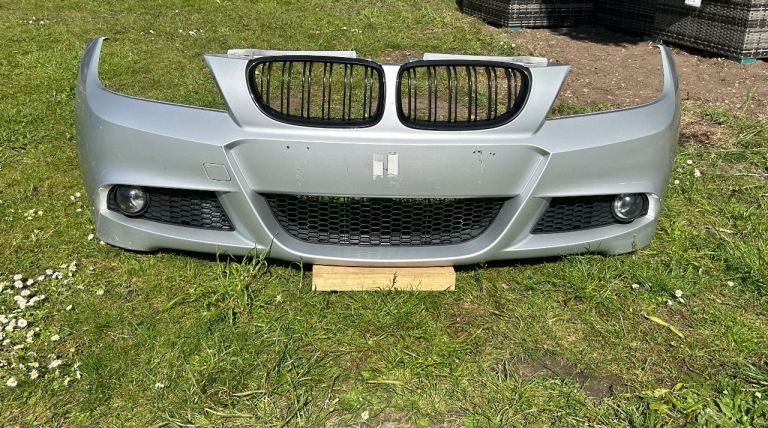 Bmw e90 front bumper 