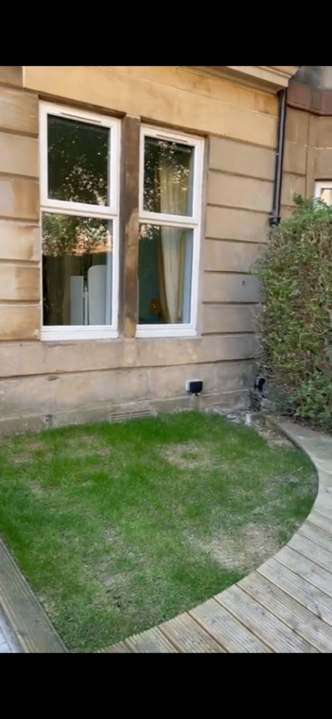 West End Luxury 2 Bed Garden Flat