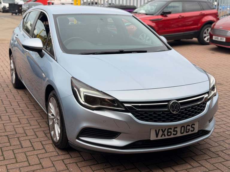 2015 Vauxhall Astra 1.6 CDTi BlueInjection Tech Line Auto Euro 6 5dr HATCHBACK Diesel Automatic