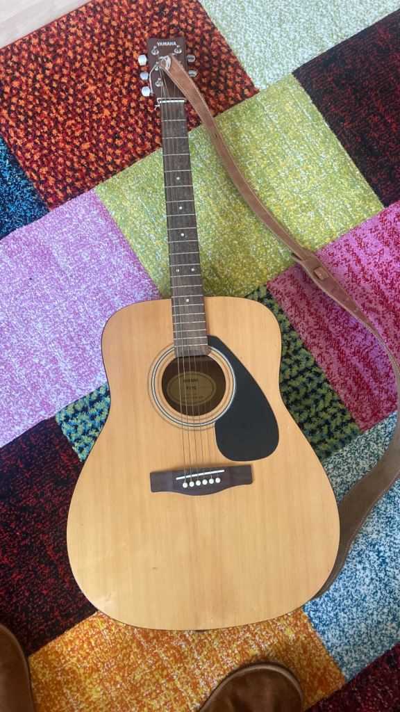 Yamaha f310 guitar