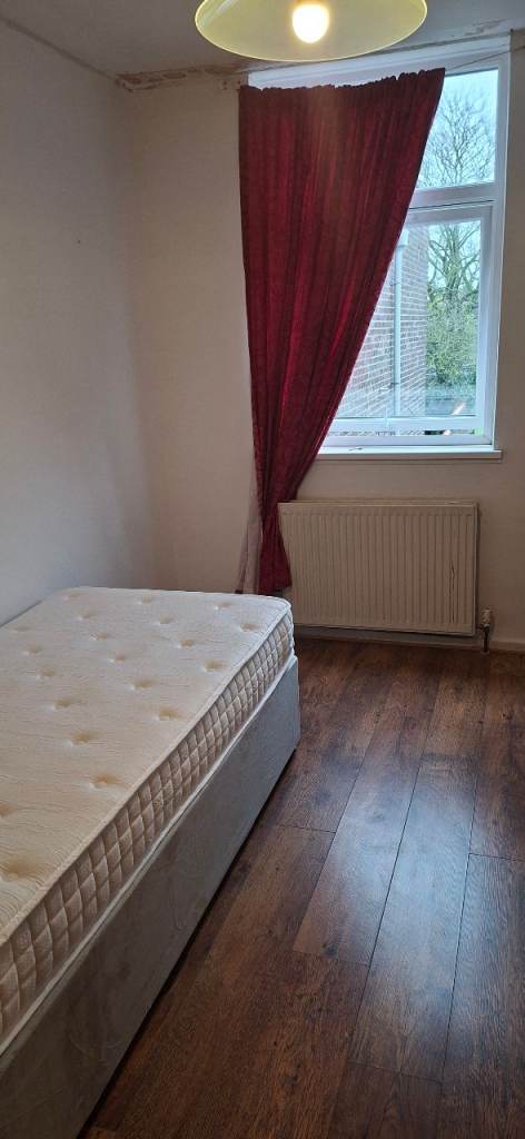 Double room in Northolt 