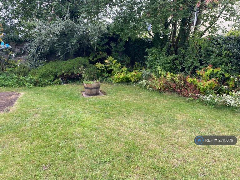 1 bedroom house in Norwich Street, Hingham, NR9 (1 bed) (#2710879)