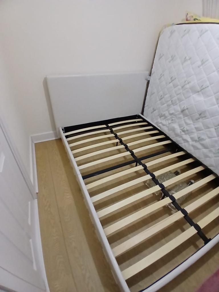 image for 4.6 double bed frame 