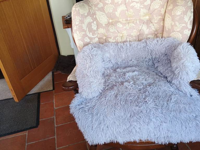 Dog/cat sofa protector bed small to medium 