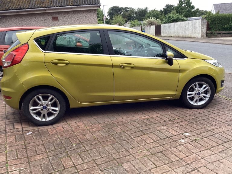Ford, FIESTA, Hatchback, 2015, Manual, 1241 (cc), 5 doors