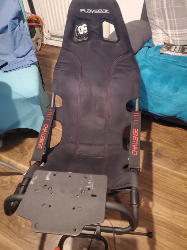 playseat and thrustmaster t248 wheel and pedles