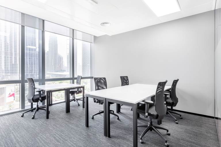 Borehamwood - WD61JN \ Extra-Large Office with Space for Up to 15 Desks