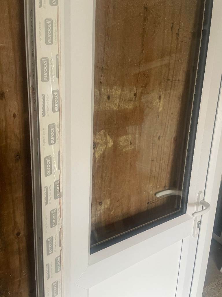 UPVC DOOR 203 x 75 cm - BEAUTIFUL EUROCELL UPVC DOUBLE GLAZED DOOR - ONLY 1 YEAR OLD  (REF: DX202)