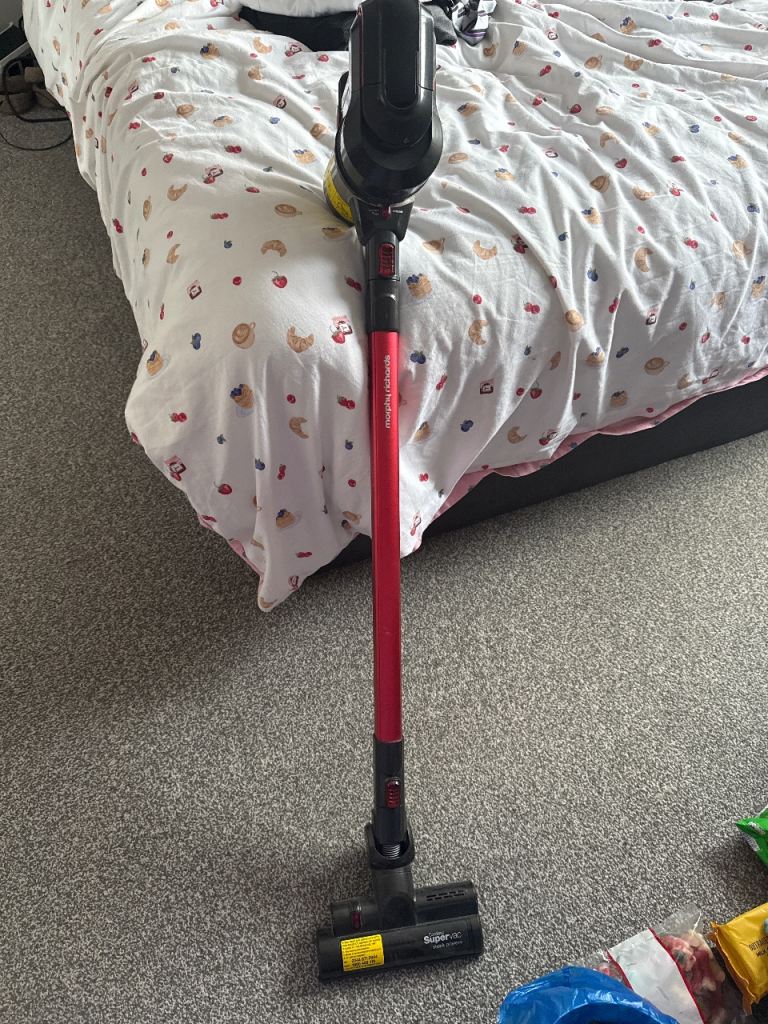 Vacuum cleaner 