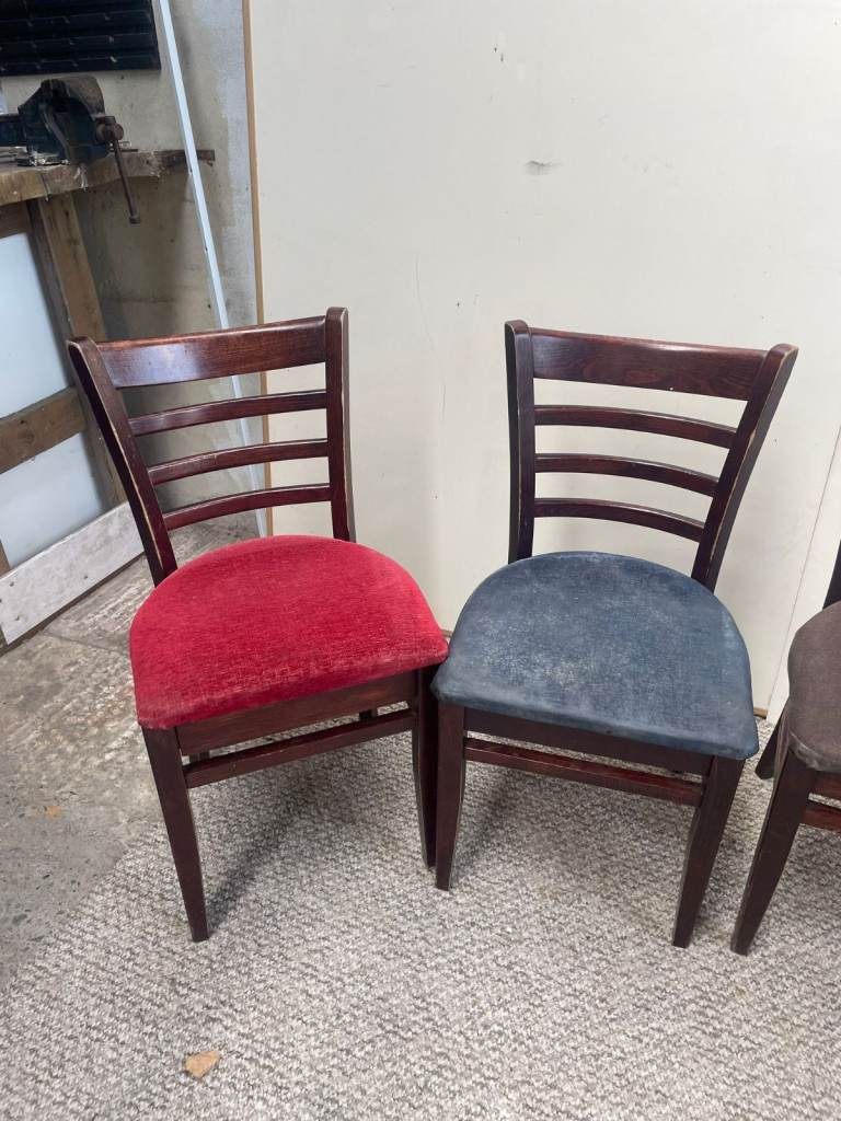 4 Wooden Chairs