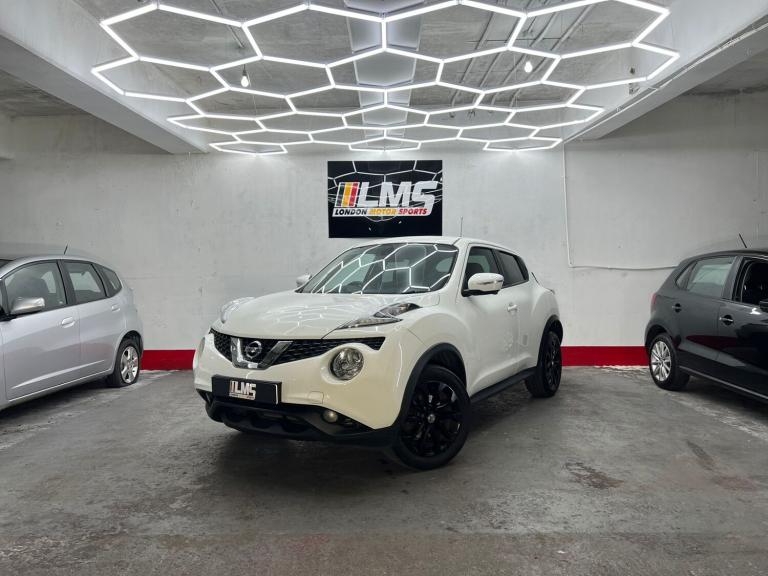 2015 Nissan Juke 1.2 DiG-T Tekna 5dr HATCHBACK Petrol Manual