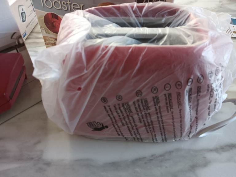 Lloytron 2 Slice Toaster & Sandwich Maker 