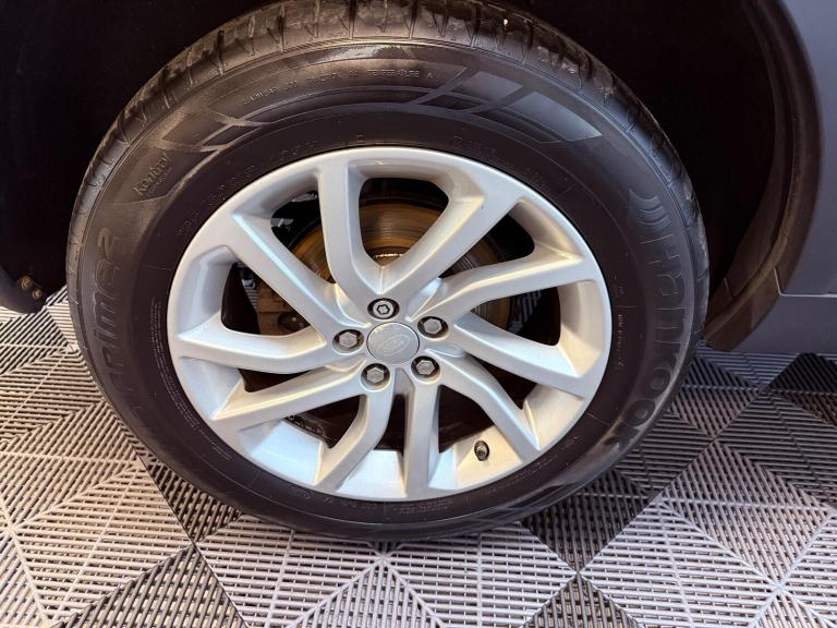 2017 Land Rover Discovery Sport 2.0 TD4 SE Tech 4WD Euro 6 (s/s) 5dr ESTATE Diesel Manual