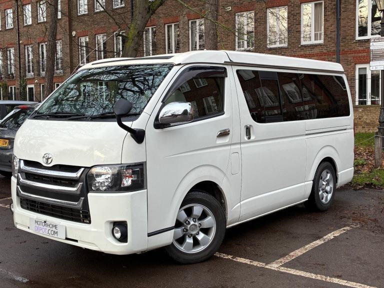 Toyota HiAce Campervan